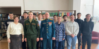 В библиотеке им. В.В. Маяковского состоялась традиционная встреча молодежи с представителями воинской части - Администрация г.о. Прохладный